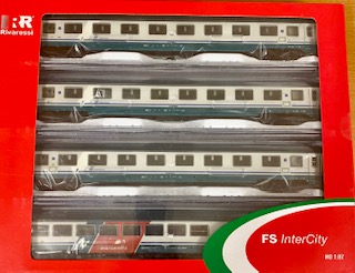 HR 4274 Set carrozze Gran Confort livrea XMPR epoca V